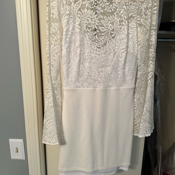 BEBE White lace dress - Picture 5 of 5